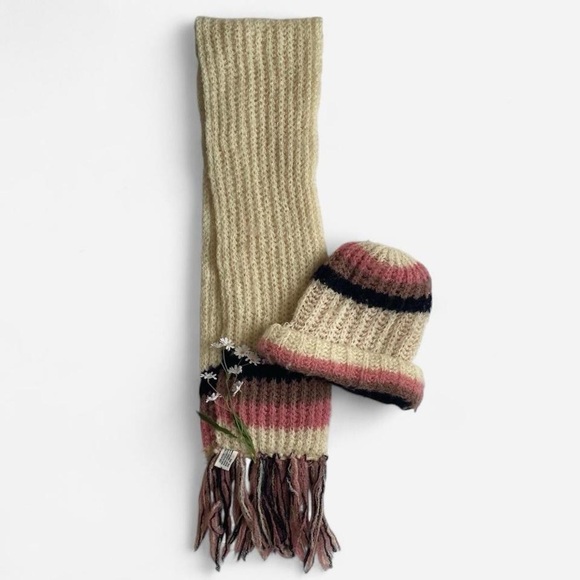 SOLD - Picture 1 of 7